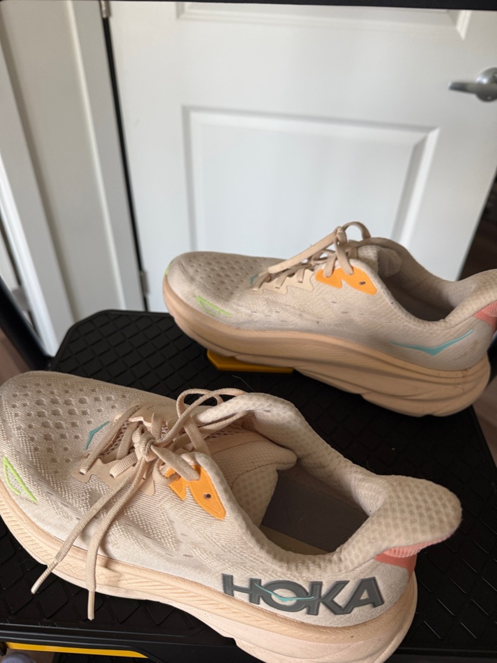 Hoka Clifton Sneakers - Picture 4 of 4
